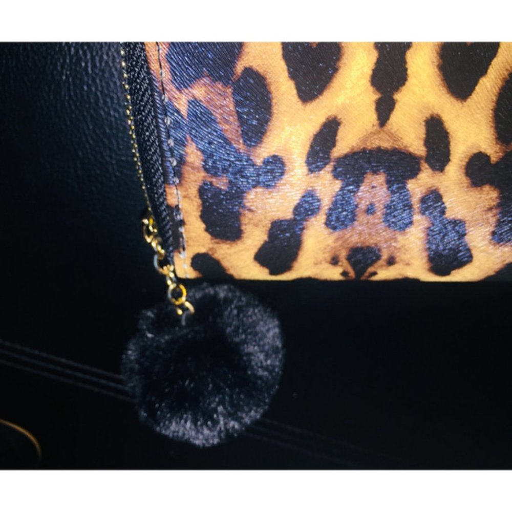 Leopard Print Wallet - Picture 4 of 4